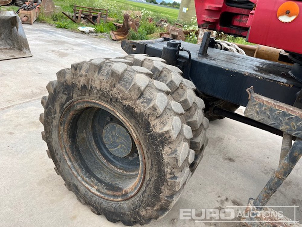 2011 Takeuchi TB175W - Pelle sur pneus: photos 5 2011 Takeuchi TB175W - Pelle sur pneus: photos 5