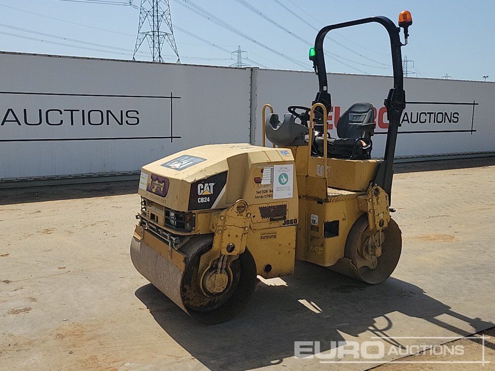 2012 CAT CB24 - Compacteur: photos 1 2012 CAT CB24 - Compacteur: photos 1