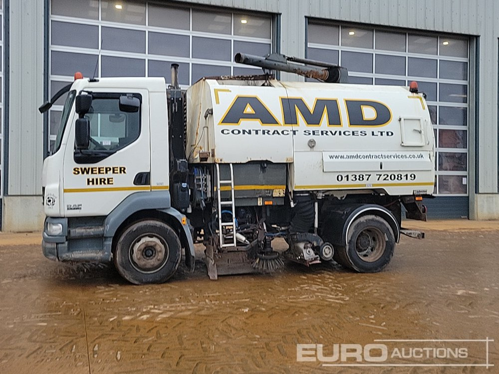 2012 DAF LF55.220 - Balayeuse de voirie: photos 2 2012 DAF LF55.220 - Balayeuse de voirie: photos 2