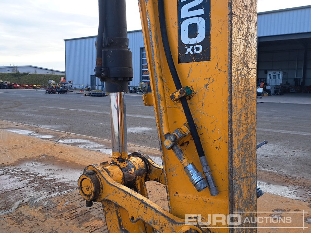 Pelle sur chenille 2012 JCB JS220LC: photos 17