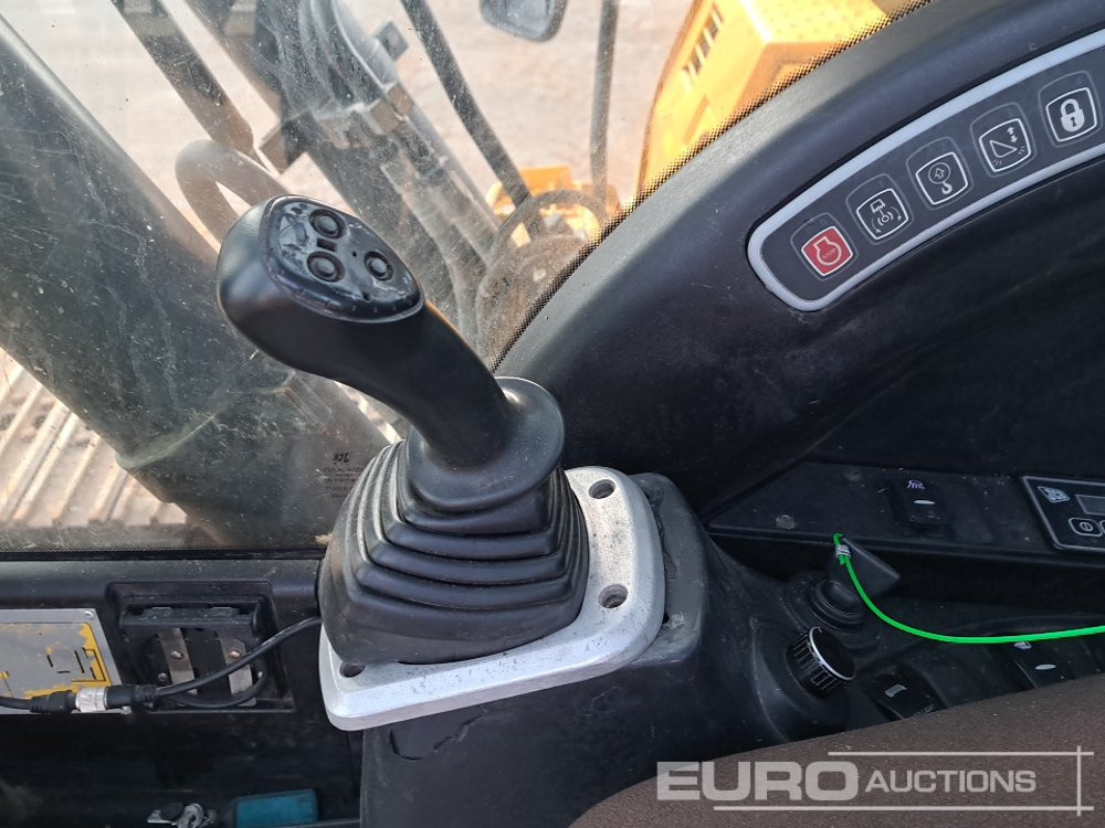 Pelle sur chenille 2012 JCB JS220LC: photos 35