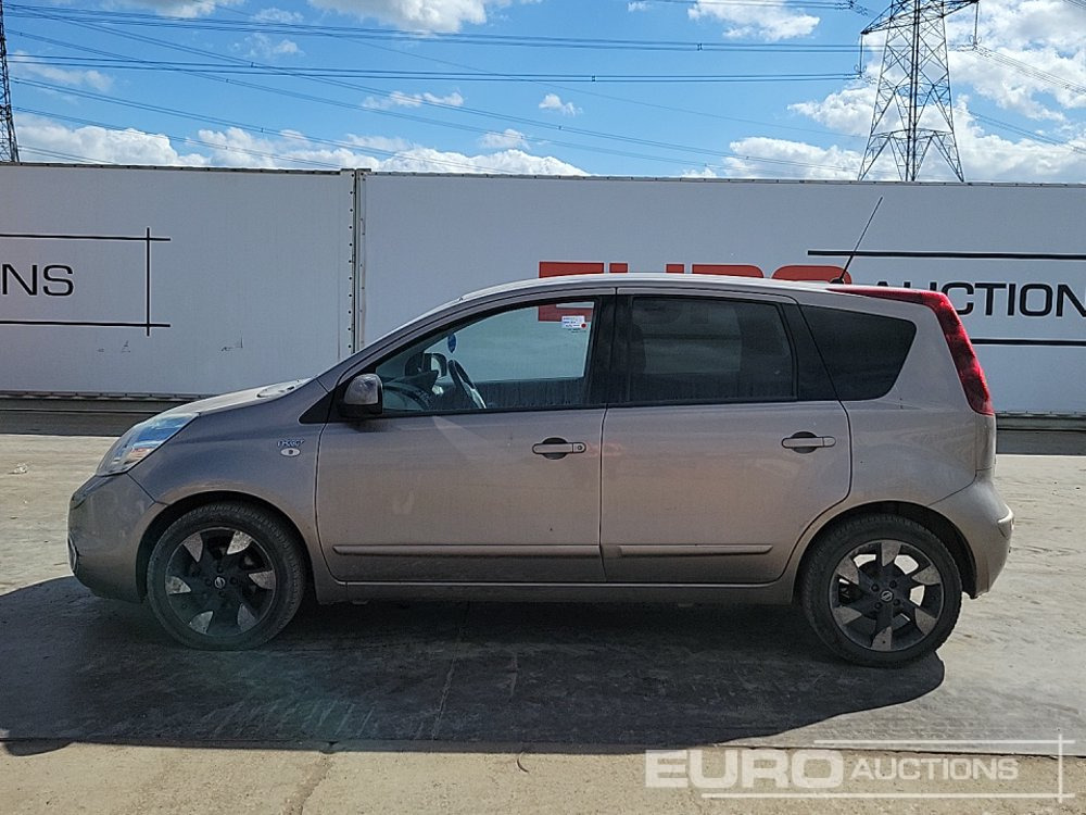 2012 Nissan Note - Voiture: photos 2 2012 Nissan Note - Voiture: photos 2