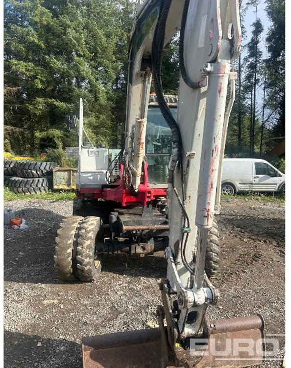 2012 Takeuchi TB175W - Pelle sur pneus: photos 2 2012 Takeuchi TB175W - Pelle sur pneus: photos 2