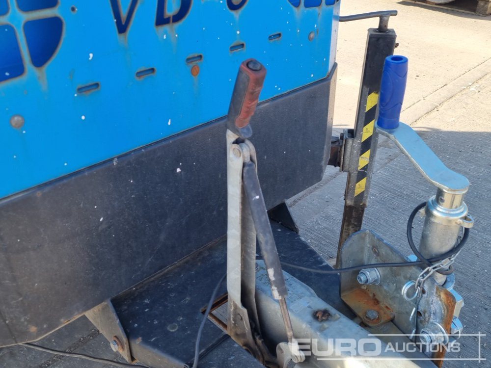 Mat d'éclairage 2012 Towerlight VB-9: photos 12 Mat d'éclairage 2012 Towerlight VB-9: photos 12