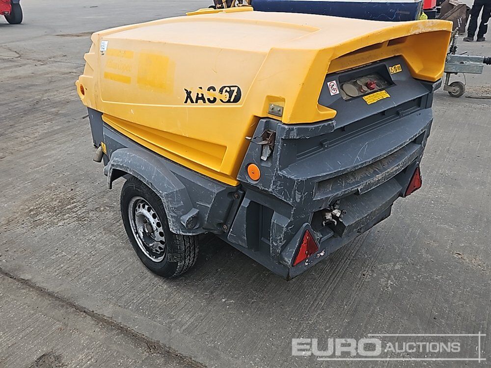 2013 Atlas Copco XAS67 - Compresseur d'air: photos 3 2013 Atlas Copco XAS67 - Compresseur d'air: photos 3
