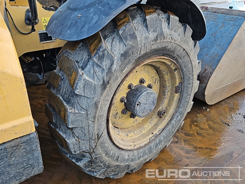 Chariot télescopique 2013 CAT TH407C: photos 12 Chariot télescopique 2013 CAT TH407C: photos 12