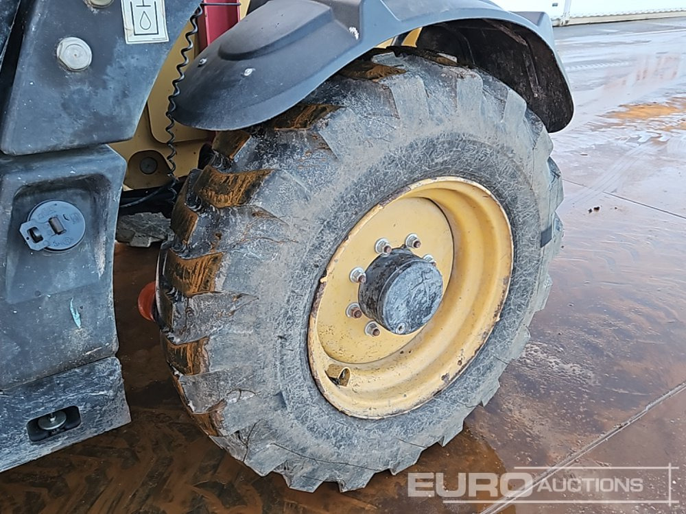 Chariot télescopique 2013 CAT TH407C: photos 10 Chariot télescopique 2013 CAT TH407C: photos 10