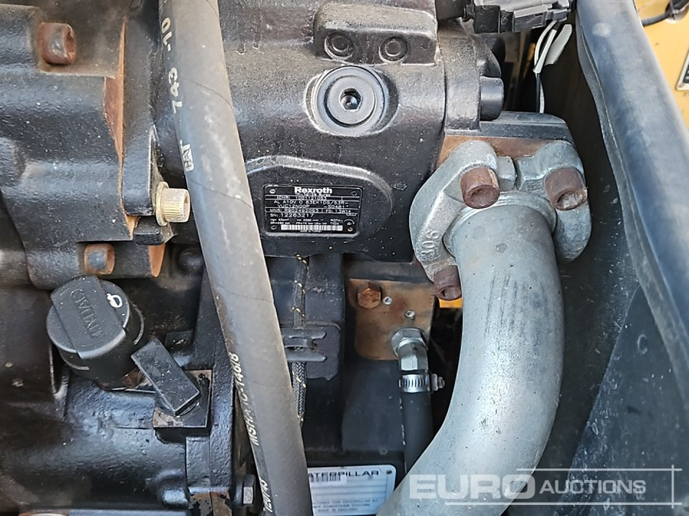 Chariot télescopique 2013 CAT TH407C: photos 22 Chariot télescopique 2013 CAT TH407C: photos 22