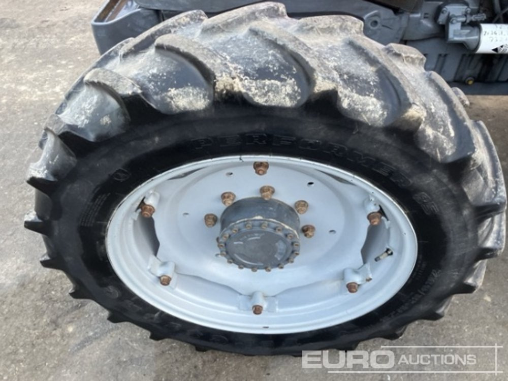 2013 Massey Ferguson 5445 - Tracteur agricole: photos 5 2013 Massey Ferguson 5445 - Tracteur agricole: photos 5