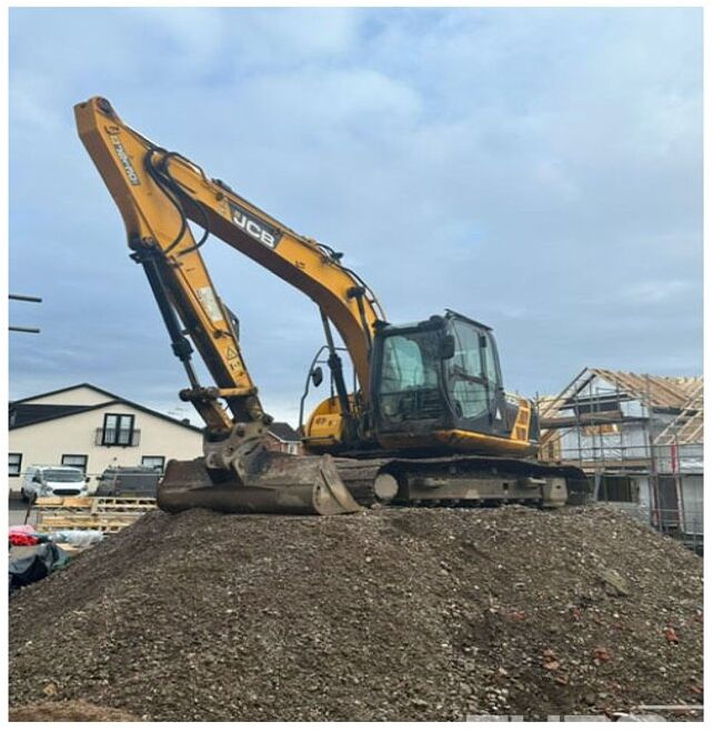 2014 JCB JS130LC T4 - Pelle sur chenille: photos 1 2014 JCB JS130LC T4 - Pelle sur chenille: photos 1