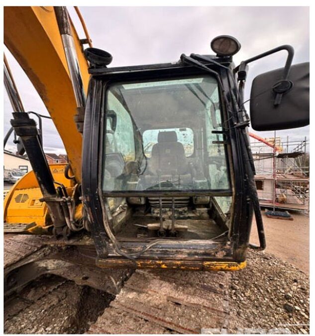 2014 JCB JS130LC T4 - Pelle sur chenille: photos 4 2014 JCB JS130LC T4 - Pelle sur chenille: photos 4