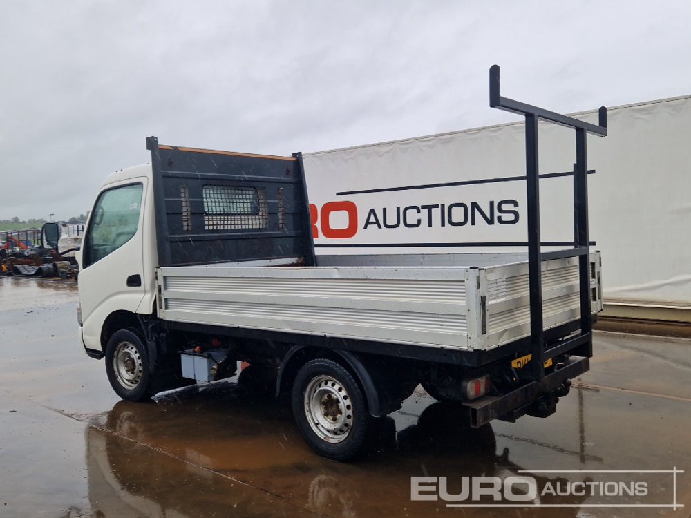 2014 Toyota Dyna - Fourgon plateau: photos 3 2014 Toyota Dyna - Fourgon plateau: photos 3