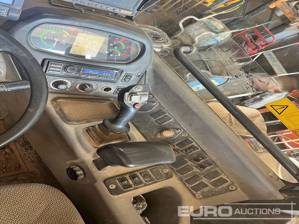 2015 Case 221F - Chargeuse sur pneus: photos 4 2015 Case 221F - Chargeuse sur pneus: photos 4