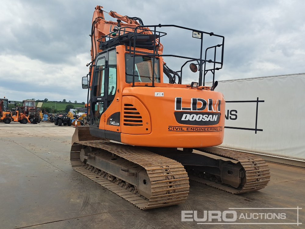2015 Doosan DX140LCR-3 - Pelle sur chenille: photos 3 2015 Doosan DX140LCR-3 - Pelle sur chenille: photos 3