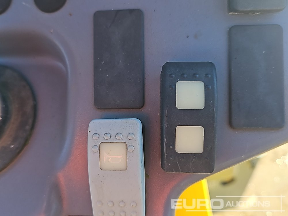 Compacteur 2015 Dynapac CC800: photos 31