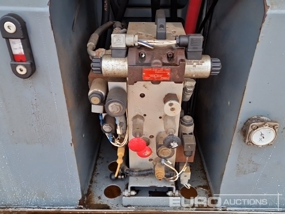 Nacelle 2015 SkyJack SJ6832RT: photos 28