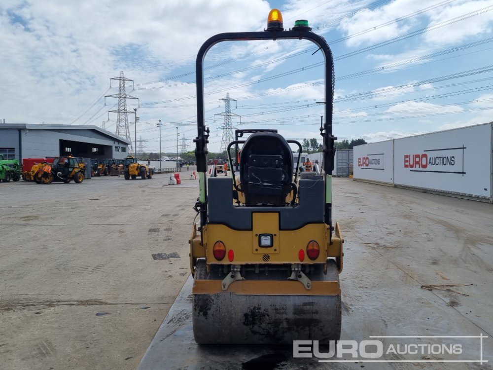 2016 CAT CB24B - Compacteur: photos 4 2016 CAT CB24B - Compacteur: photos 4