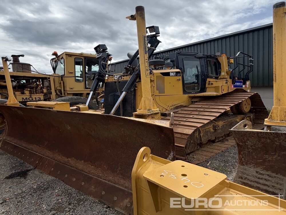2016 CAT D6T LGP - Bulldozer: photos 1 2016 CAT D6T LGP - Bulldozer: photos 1