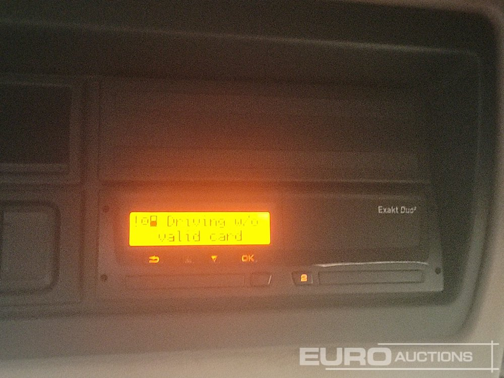 Camion plateau pour transport de équipements lourds 2016 DAF 210: photos 30