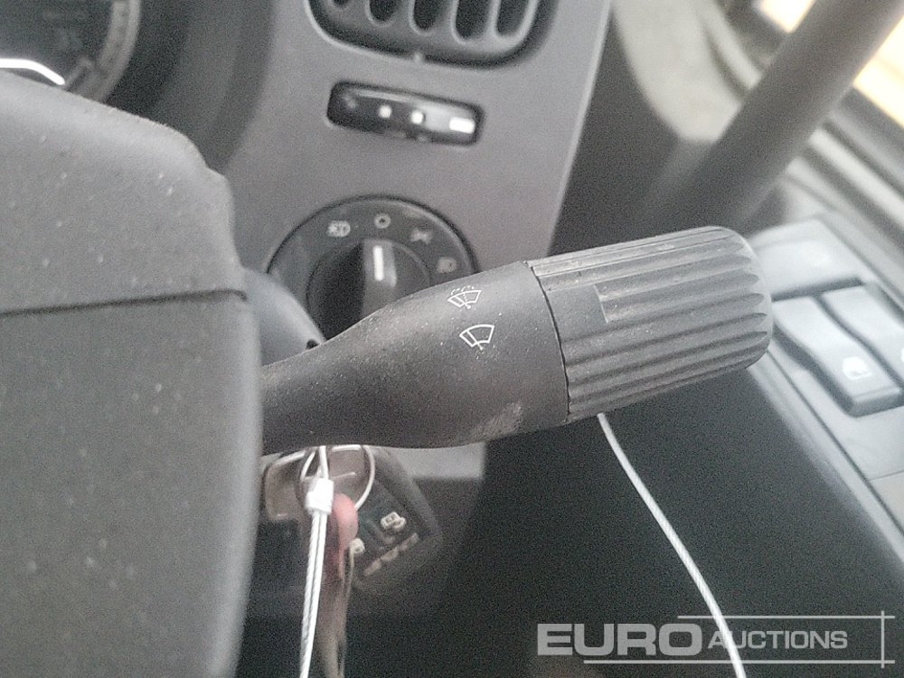 Camion plateau pour transport de équipements lourds 2016 DAF 210: photos 24