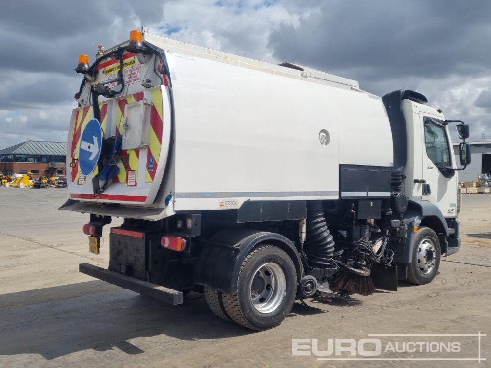 2016 DAF LF220 - Balayeuse de voirie: photos 5 2016 DAF LF220 - Balayeuse de voirie: photos 5