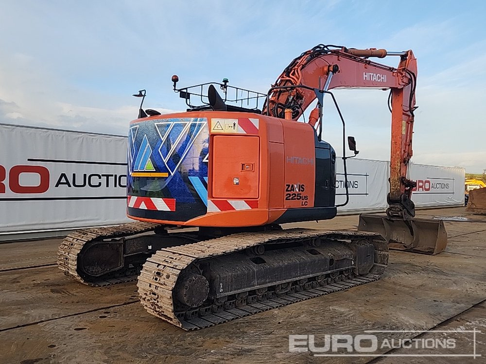 2016 Hitachi ZX225USLC-5B - Pelle sur chenille: photos 5 2016 Hitachi ZX225USLC-5B - Pelle sur chenille: photos 5