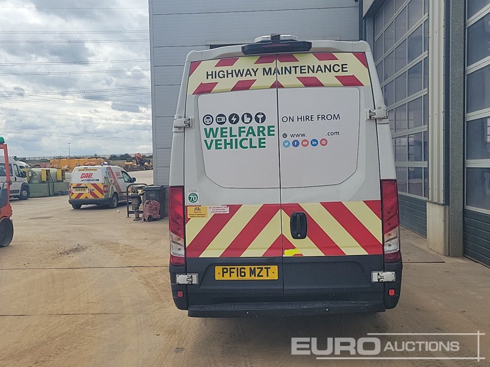 2016 Iveco Daily 35S11 - Utilitaire double cabine: photos 4 2016 Iveco Daily 35S11 - Utilitaire double cabine: photos 4