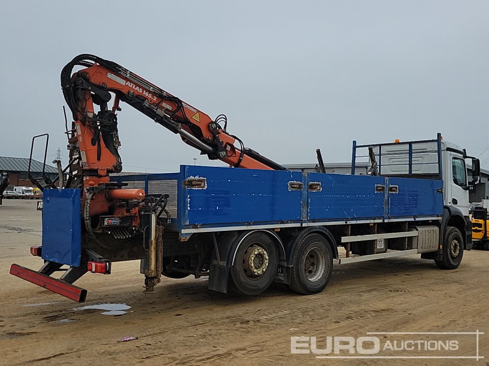 2016 Mercedes Arocs - Camion plateau: photos 5 2016 Mercedes Arocs - Camion plateau: photos 5