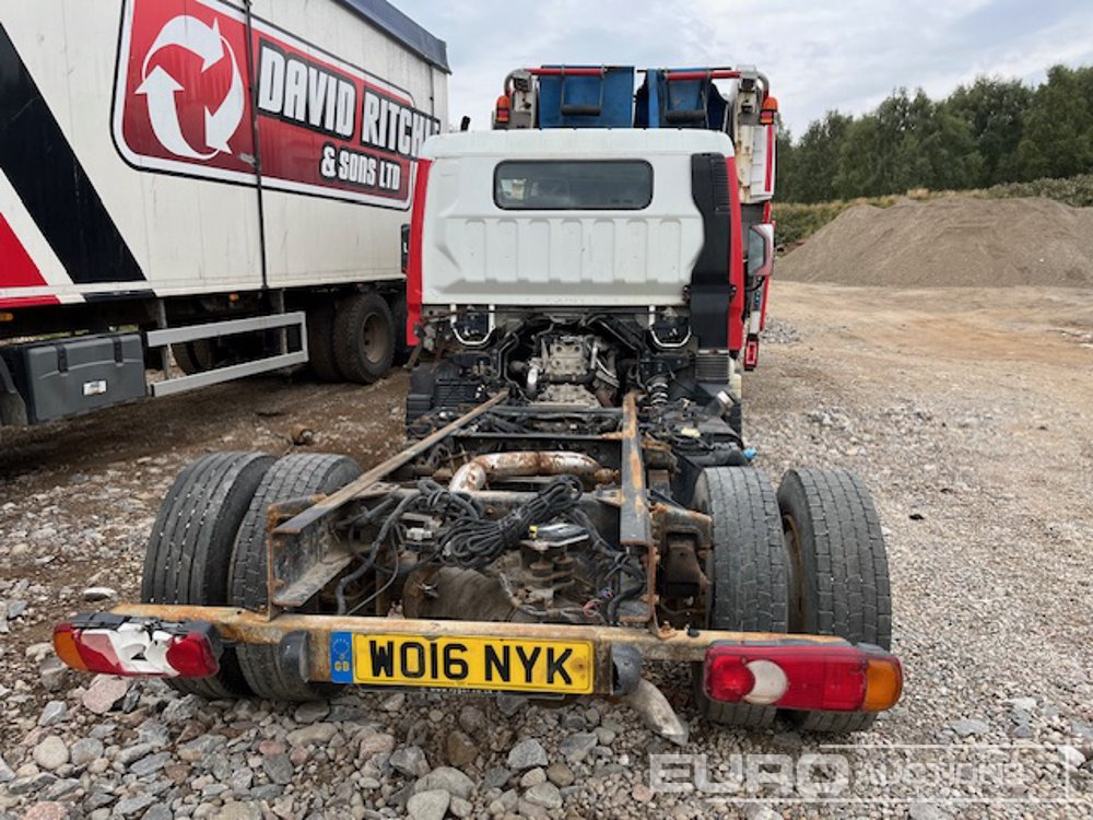 2016 Mitsubishi Fuso Canter - Camion plateau: photos 4 2016 Mitsubishi Fuso Canter - Camion plateau: photos 4