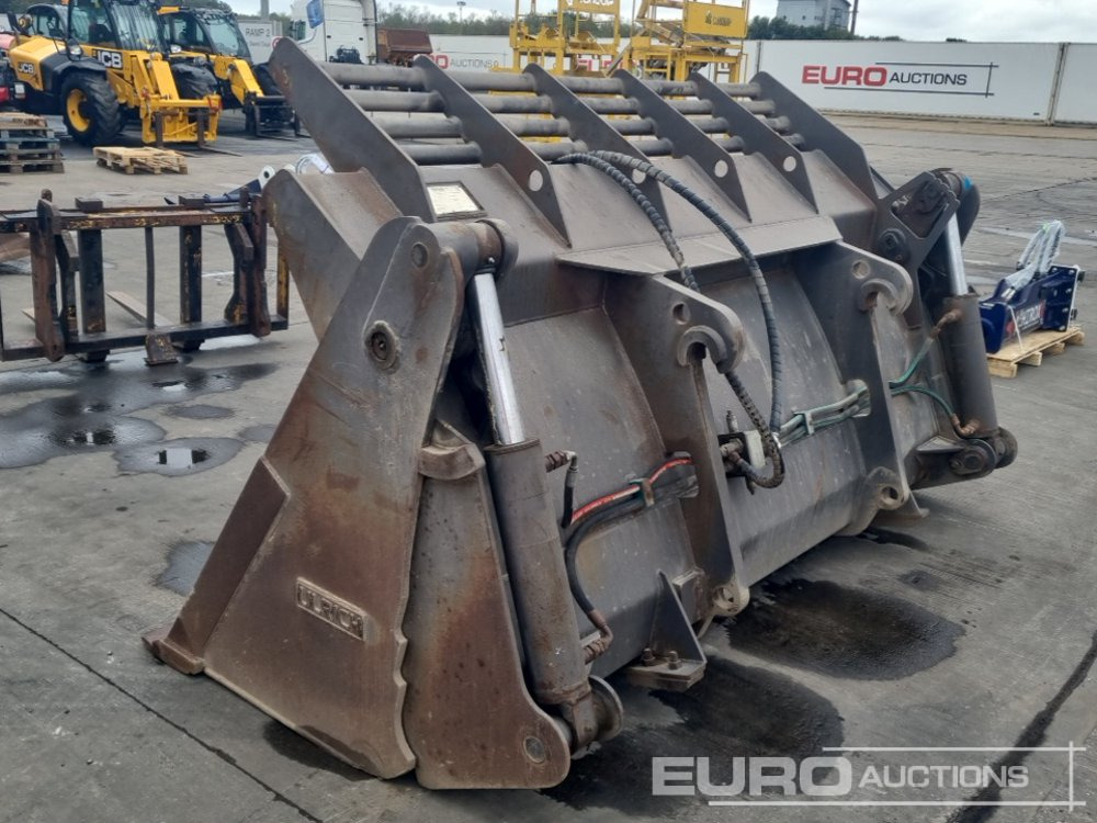 2016 Ulrich 108" Hi Tip Bucket to suit Volvo L90H - Godet: photos 3 2016 Ulrich 108" Hi Tip Bucket to suit Volvo L90H - Godet: photos 3