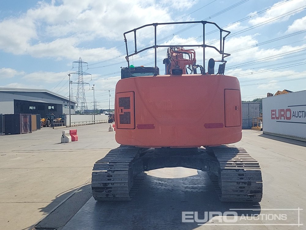 2017 Hitachi ZX225USLC-6 - Pelle sur chenille: photos 4 2017 Hitachi ZX225USLC-6 - Pelle sur chenille: photos 4