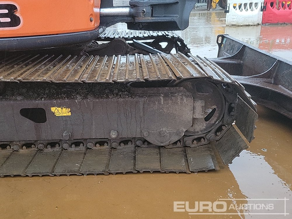 Mini pelle 2017 Hitachi ZX65USB-5A CLP: photos 11 Mini pelle 2017 Hitachi ZX65USB-5A CLP: photos 11