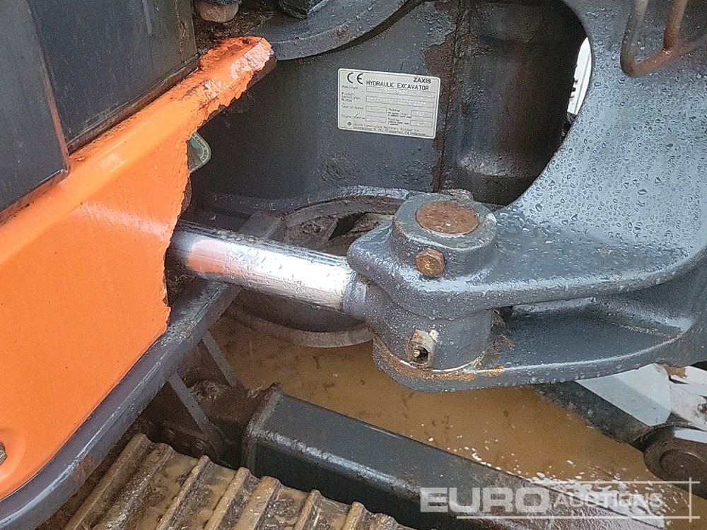 Mini pelle 2017 Hitachi ZX65USB-5A CLP: photos 22 Mini pelle 2017 Hitachi ZX65USB-5A CLP: photos 22