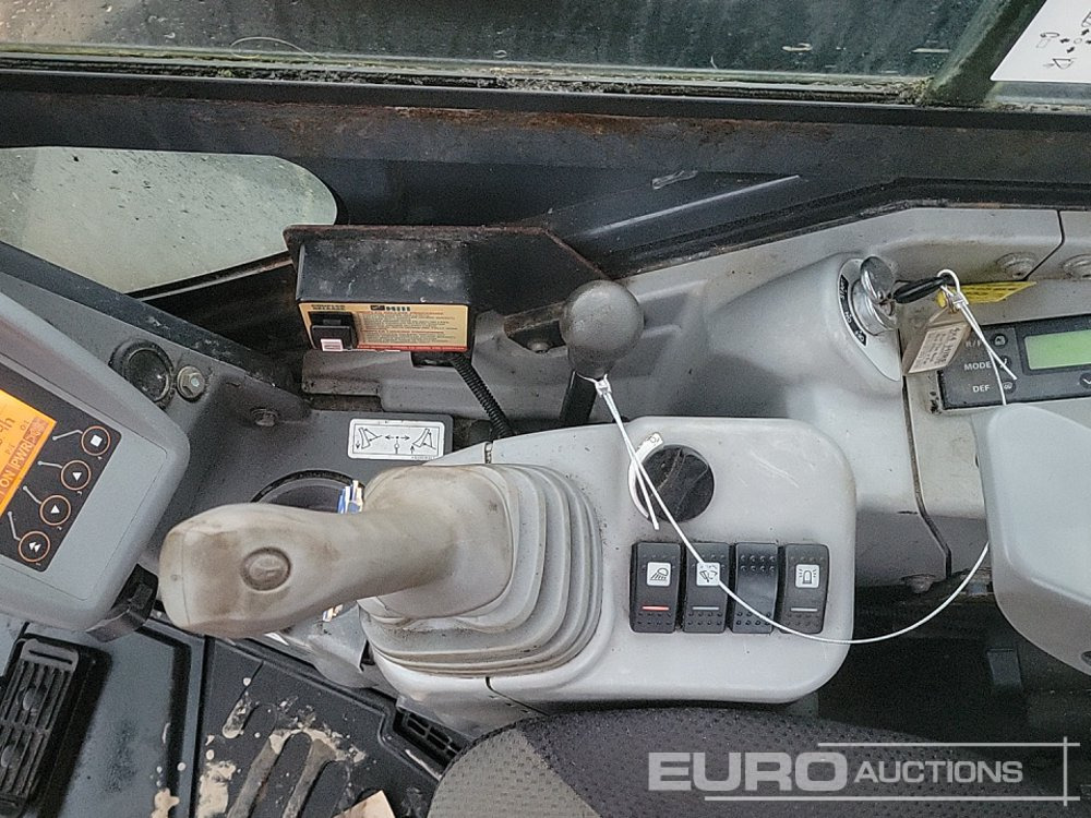 Mini pelle 2017 Hitachi ZX65USB-5A CLP: photos 34 Mini pelle 2017 Hitachi ZX65USB-5A CLP: photos 34