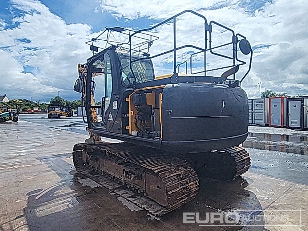 2017 JCB JS131 - Pelle sur chenille: photos 3 2017 JCB JS131 - Pelle sur chenille: photos 3