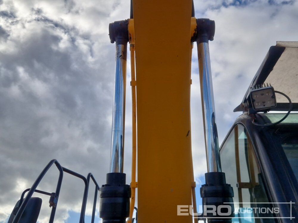 Pelle 2017 JCB JS131LC: photos 19 Pelle 2017 JCB JS131LC: photos 19