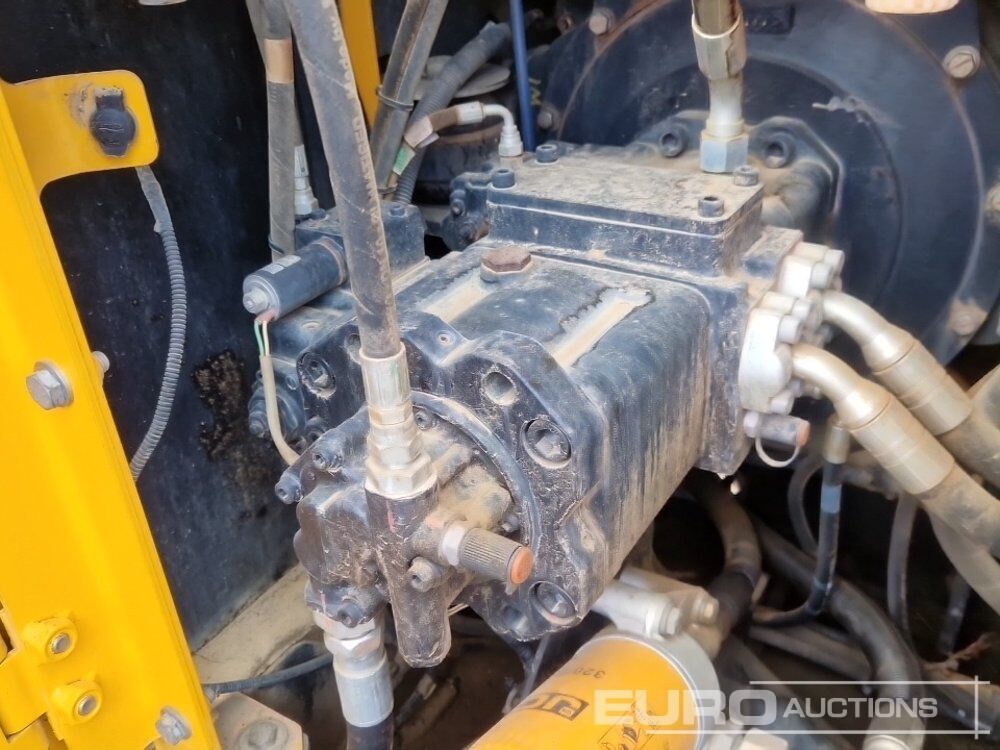 Pelle 2017 JCB JS131LC: photos 36 Pelle 2017 JCB JS131LC: photos 36