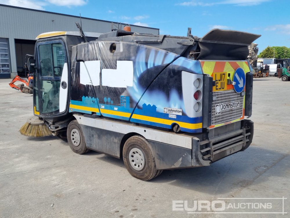 2017 Johnston 4x2 Road Sweeper, Reverse Camera, Automatic Gearbox (Category S Insurance Loss, Runs No Drive) - Balayeuse de voirie: photos 3 2017 Johnston 4x2 Road Sweeper, Reverse Camera, Automatic Gearbox (Category S Insurance Loss, Runs No Drive) - Balayeuse de voirie: photos 3