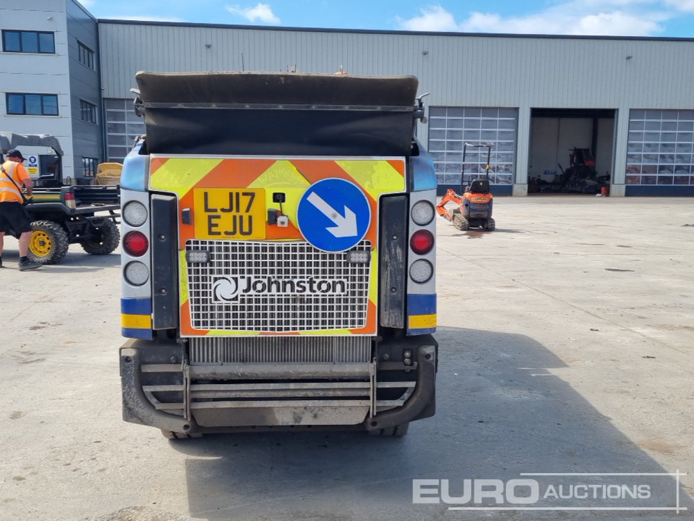 2017 Johnston 4x2 Road Sweeper, Reverse Camera, Automatic Gearbox (Category S Insurance Loss, Runs No Drive) - Balayeuse de voirie: photos 4 2017 Johnston 4x2 Road Sweeper, Reverse Camera, Automatic Gearbox (Category S Insurance Loss, Runs No Drive) - Balayeuse de voirie: photos 4
