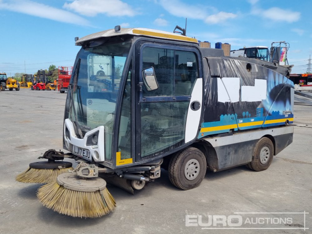 2017 Johnston 4x2 Road Sweeper, Reverse Camera, Automatic Gearbox (Category S Insurance Loss, Runs No Drive) - Balayeuse de voirie: photos 1 2017 Johnston 4x2 Road Sweeper, Reverse Camera, Automatic Gearbox (Category S Insurance Loss, Runs No Drive) - Balayeuse de voirie: photos 1
