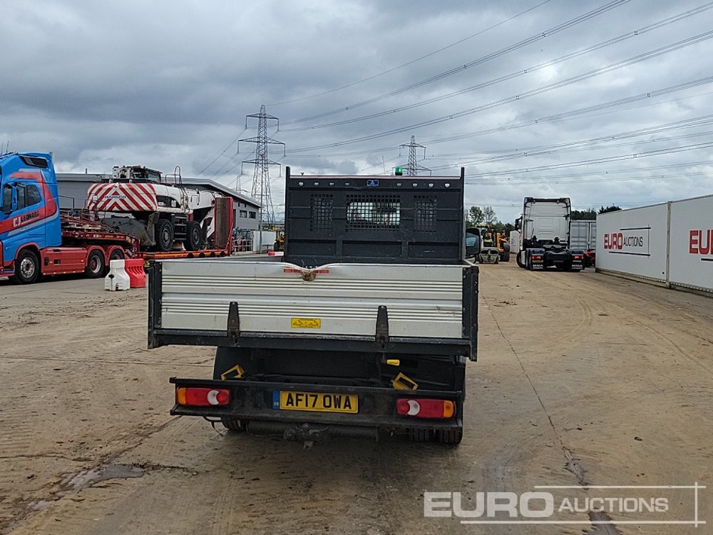 2017 Nissan Cabstar NT400 - Fourgon plateau: photos 4 2017 Nissan Cabstar NT400 - Fourgon plateau: photos 4