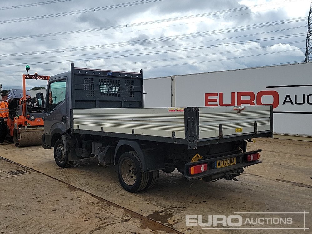 2017 Nissan Cabstar NT400 - Fourgon plateau: photos 3 2017 Nissan Cabstar NT400 - Fourgon plateau: photos 3