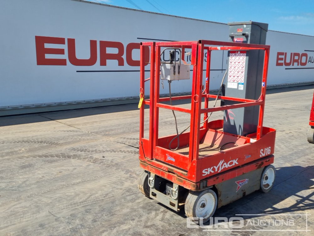 2017 SkyJack SJ16 - Nacelle: photos 1 2017 SkyJack SJ16 - Nacelle: photos 1