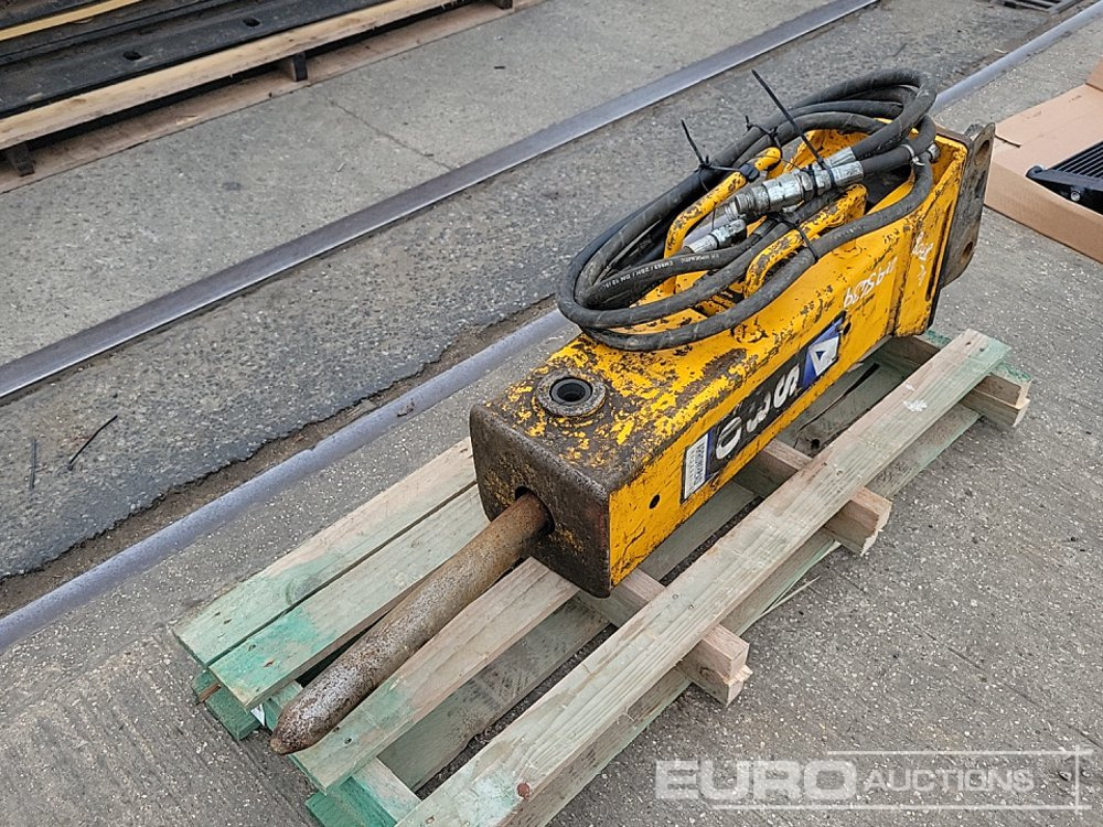 2018 Arrowhead Hydraulic Breaker 35mm Pin to suit Mini Excavator - Marteau hydraulique: photos 1 2018 Arrowhead Hydraulic Breaker 35mm Pin to suit Mini Excavator - Marteau hydraulique: photos 1