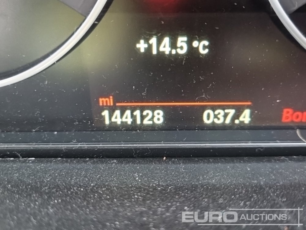 Voiture 2018 BMW 330E M Sport: photos 34