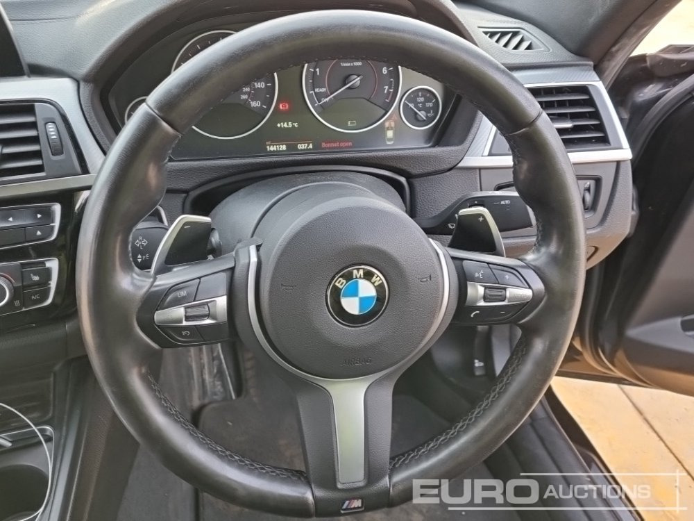 Voiture 2018 BMW 330E M Sport: photos 31