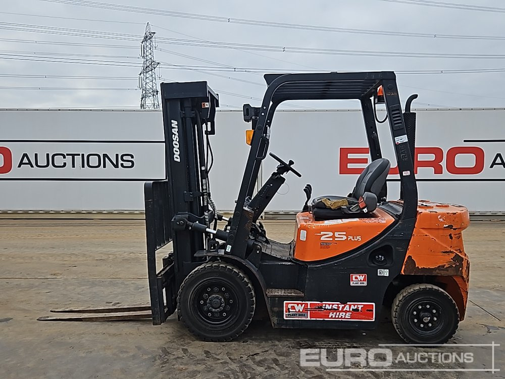 2018 Doosan D25GP - Chariot élévateur: photos 2 2018 Doosan D25GP - Chariot élévateur: photos 2