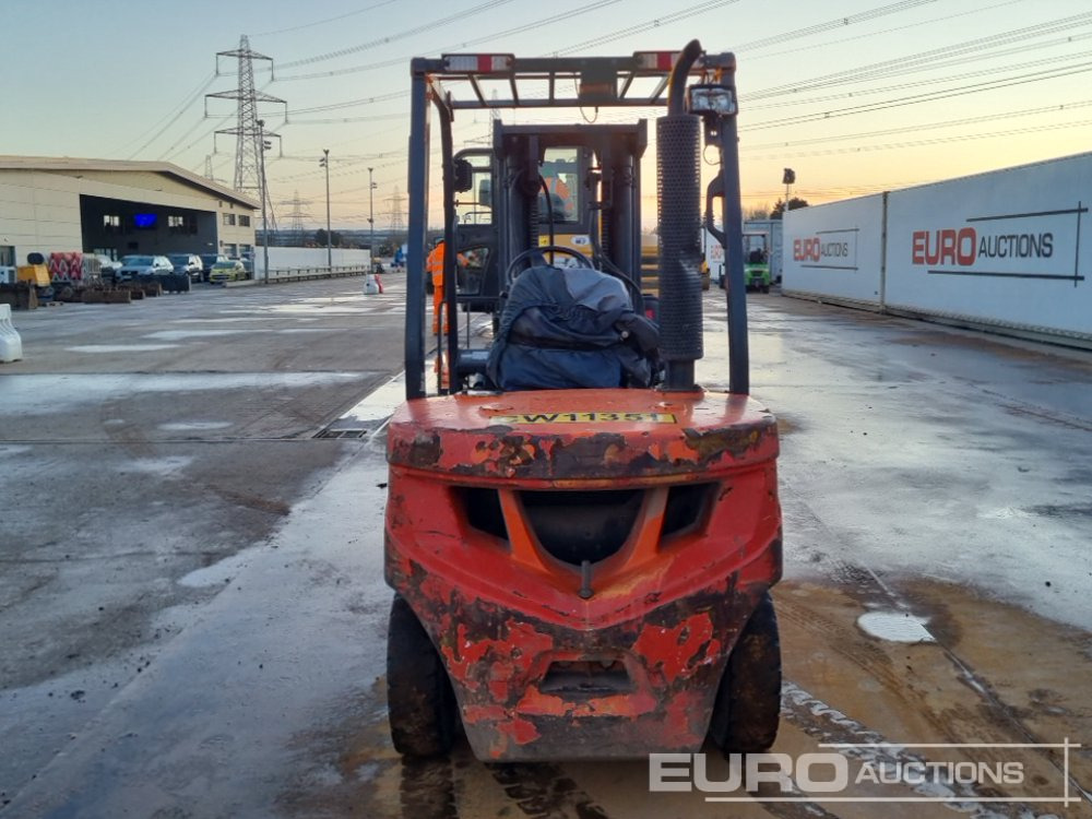 2018 Doosan D30GP - Chariot élévateur: photos 4 2018 Doosan D30GP - Chariot élévateur: photos 4