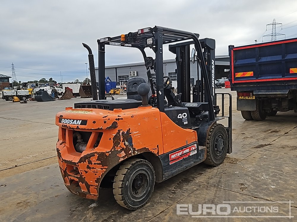 2018 Doosan D40SC-7 - Chariot élévateur: photos 5 2018 Doosan D40SC-7 - Chariot élévateur: photos 5