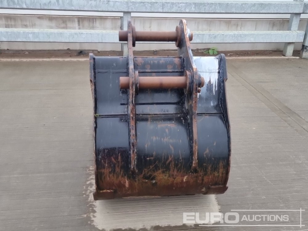 2018 JCB 34" Digging Bucket 65mm Pin to suit 13 Ton Excavator - Godet: photos 4 2018 JCB 34" Digging Bucket 65mm Pin to suit 13 Ton Excavator - Godet: photos 4